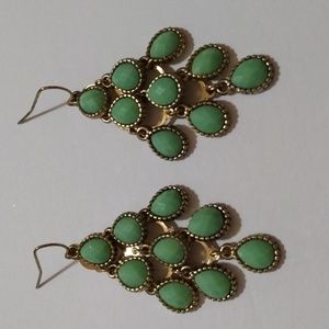 Earrings,Light green